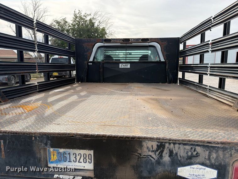 image for item EW1181 2009 Ford F350 Super Duty flatbed pickup truck