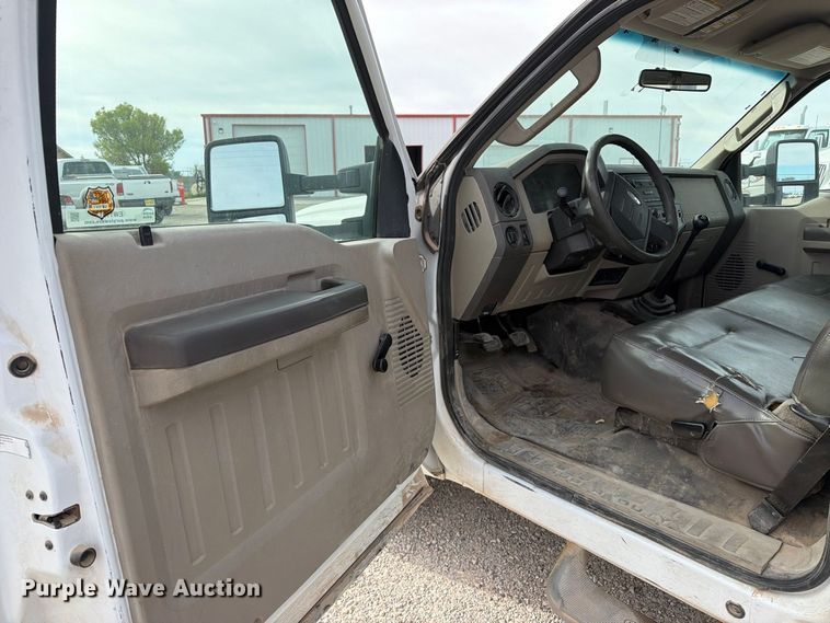 image for item EW1181 2009 Ford F350 Super Duty flatbed pickup truck