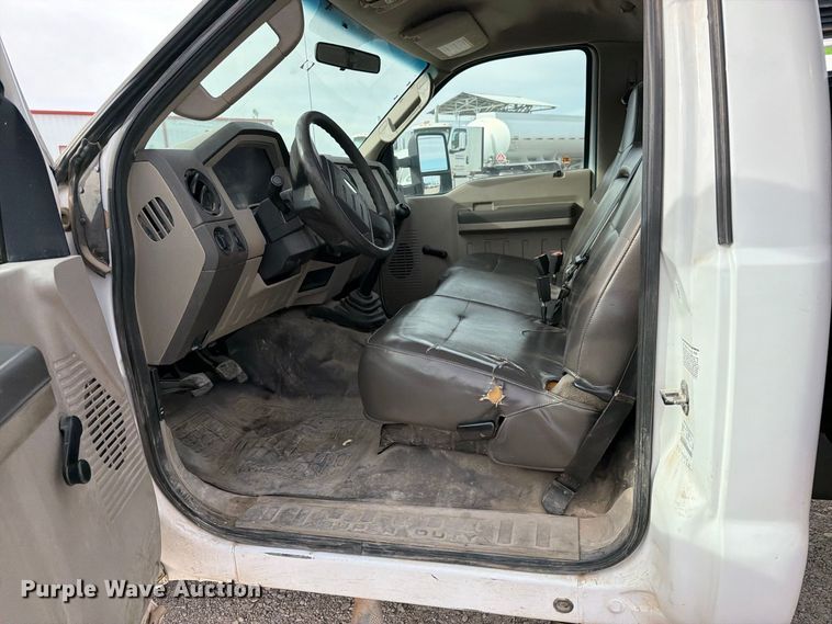 image for item EW1181 2009 Ford F350 Super Duty flatbed pickup truck