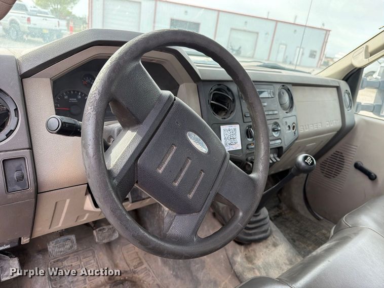 image for item EW1181 2009 Ford F350 Super Duty flatbed pickup truck
