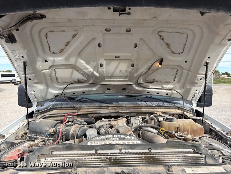 image for item EW1181 2009 Ford F350 Super Duty flatbed pickup truck