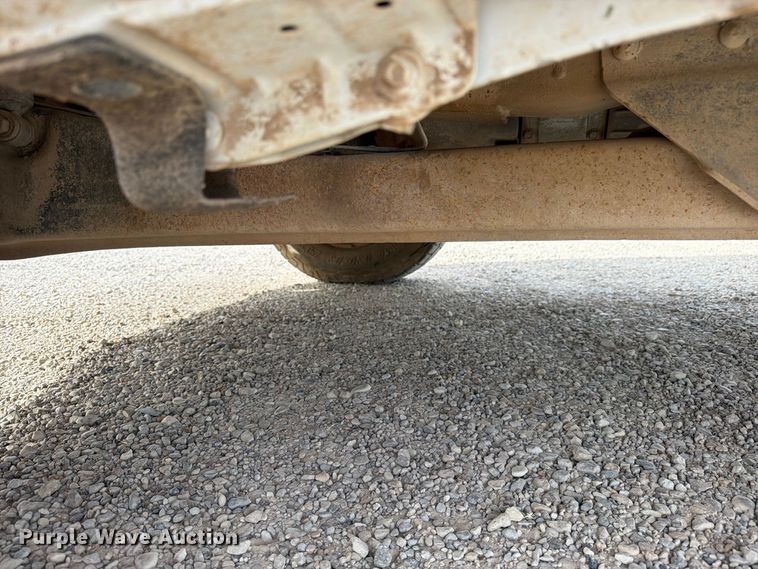 image for item EW1181 2009 Ford F350 Super Duty flatbed pickup truck