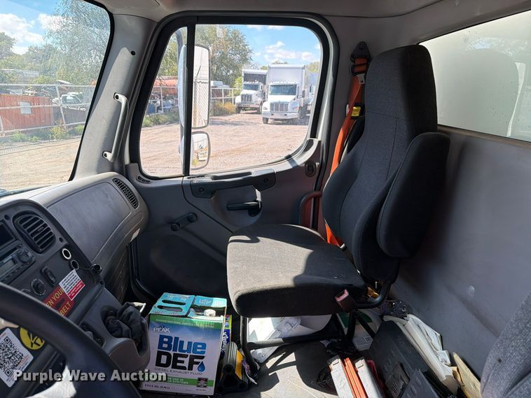 image for item EW1185 2014 Freightliner Business Class M2 box truck