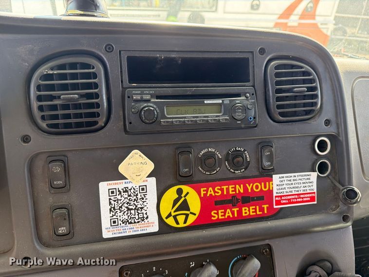 image for item EW1185 2014 Freightliner Business Class M2 box truck