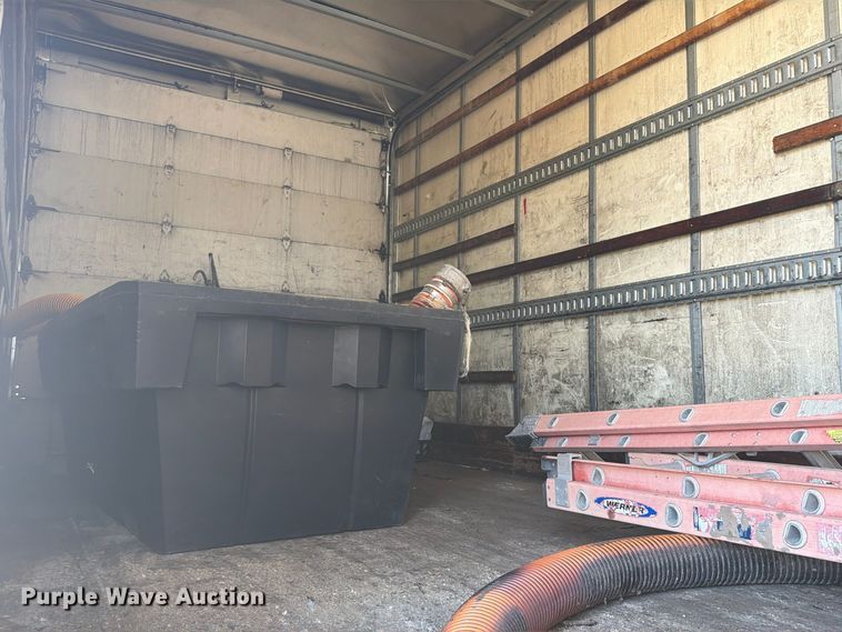 image for item EW1185 2014 Freightliner Business Class M2 box truck