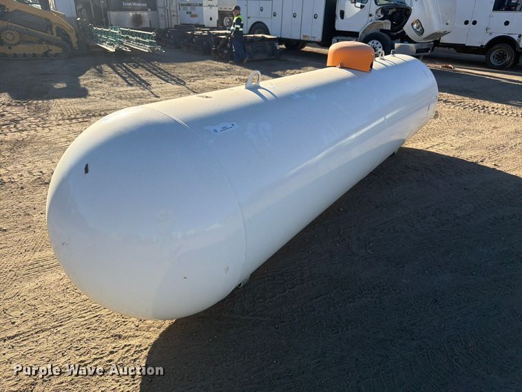 image for item EW2311 2020 QUALITY STEEL CORPORATION Propane tank