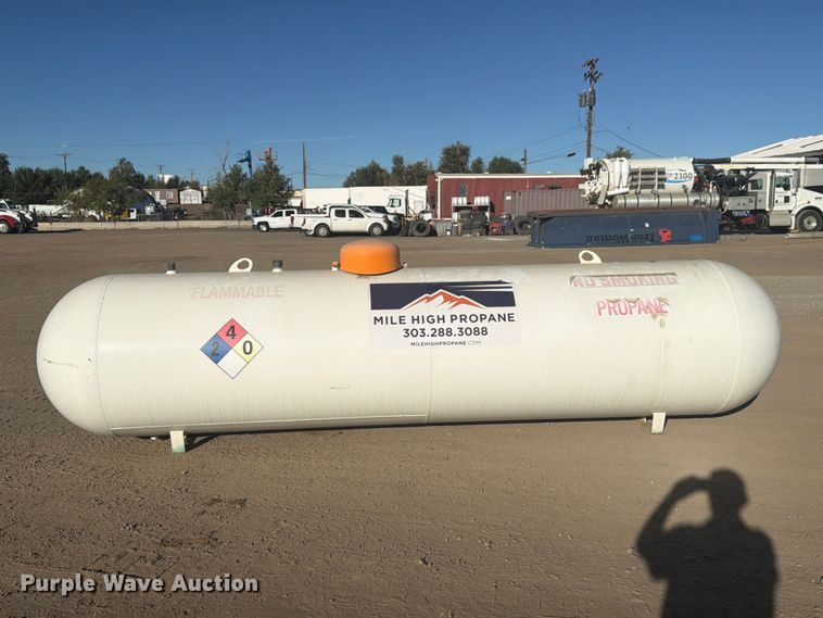 image for item EW2311 2020 QUALITY STEEL CORPORATION Propane tank