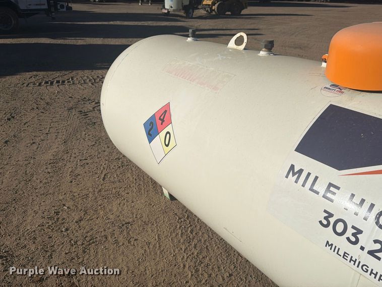 image for item EW2311 2020 QUALITY STEEL CORPORATION Propane tank