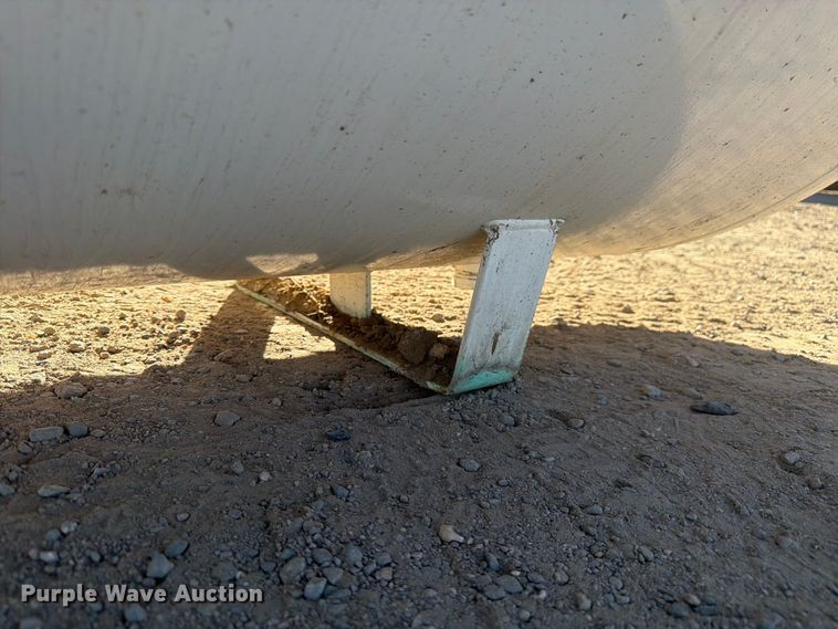 image for item EW2311 2020 QUALITY STEEL CORPORATION Propane tank