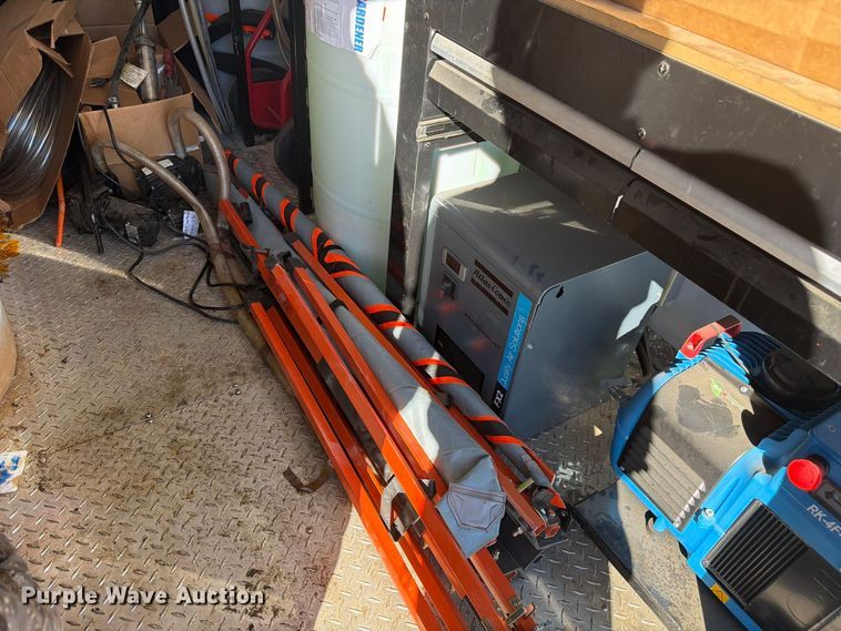image for item EW2313 2021 Rc Trailers RTT 7X19TA5W spray foam trailer