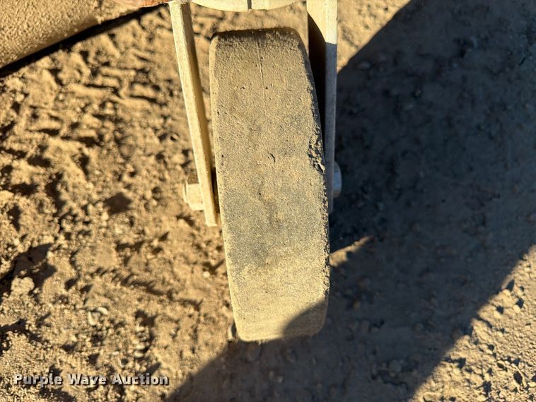image for item EW2314 Caterpillar BP118C skid steer sweeper