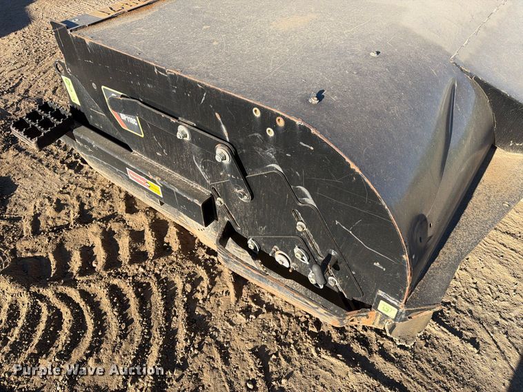 image for item EW2316 2022 Caterpillar BP118C skid steer sweeper