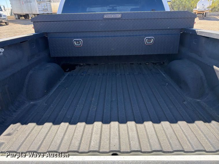 image for item EW2319 2018 GMC Sierra 1500 Crew Cab pickup truck