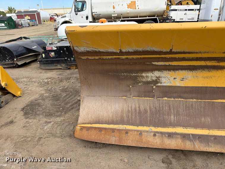 image for item EW2322 Caterpillar snow plow