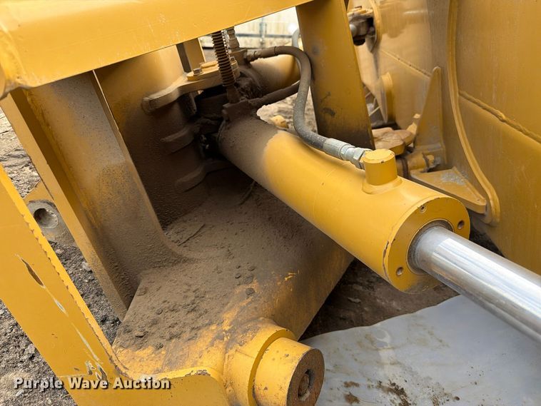 image for item EW2322 Caterpillar snow plow
