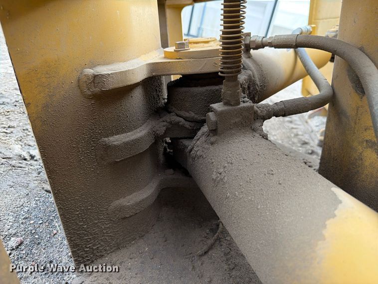 image for item EW2322 Caterpillar snow plow