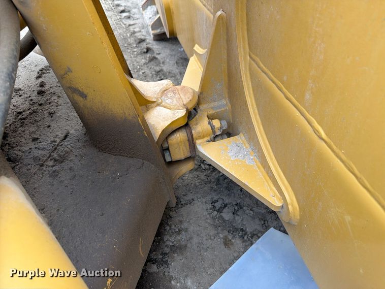 image for item EW2322 Caterpillar snow plow