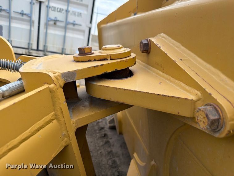 image for item EW2322 Caterpillar snow plow