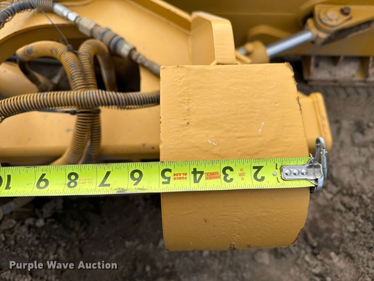 image for item EW2322 Caterpillar snow plow