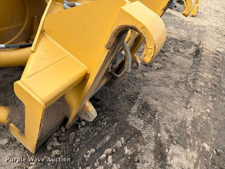 image for item EW2322 Caterpillar snow plow