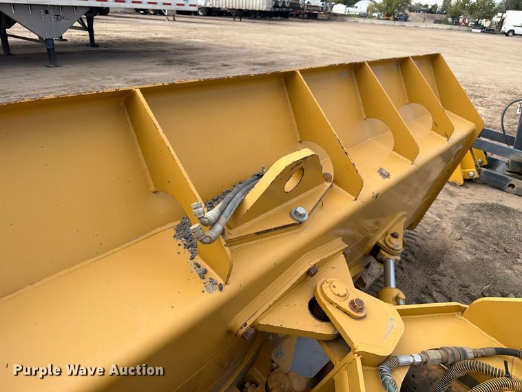 image for item EW2322 Caterpillar snow plow