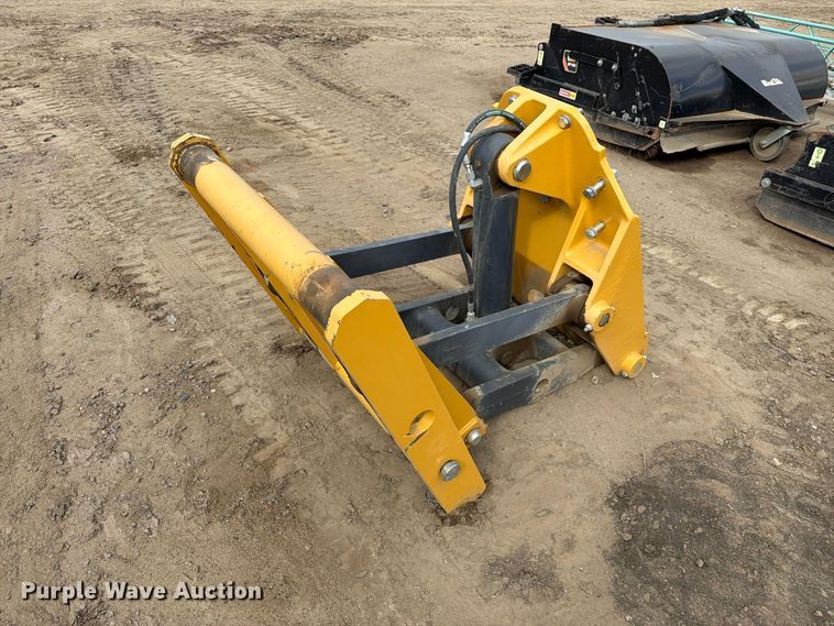 image for item EW2322 Caterpillar snow plow