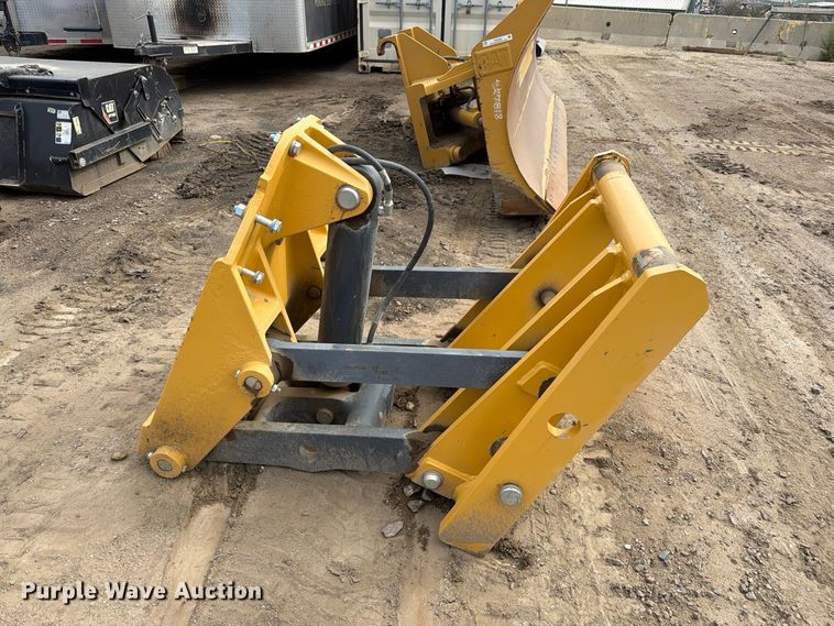 image for item EW2322 Caterpillar snow plow