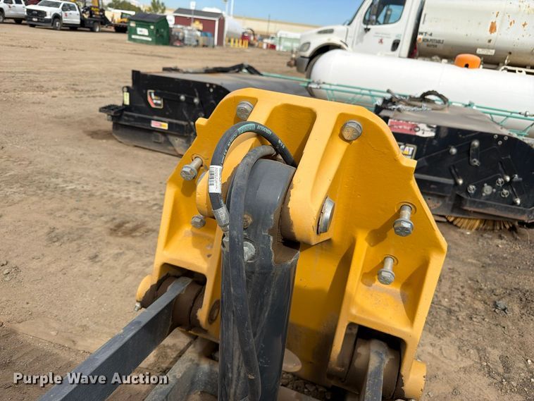 image for item EW2322 Caterpillar snow plow