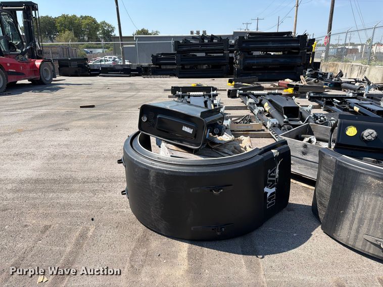 image for item EW5029 2020 Hyva 31-185-S hooklift bed