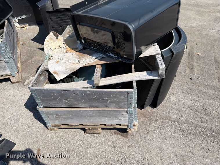 image for item EW5029 2020 Hyva 31-185-S hooklift bed