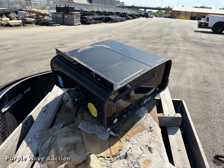 image for item EW5029 2020 Hyva 31-185-S hooklift bed