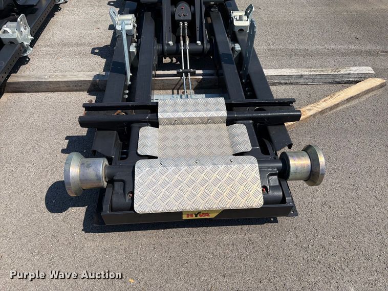 image for item EW5029 2020 Hyva 31-185-S hooklift bed