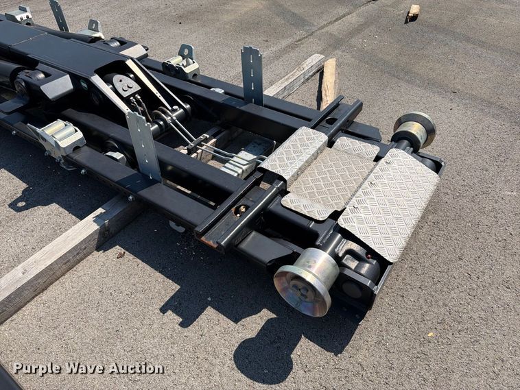 image for item EW5029 2020 Hyva 31-185-S hooklift bed