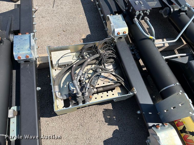 image for item EW5029 2020 Hyva 31-185-S hooklift bed