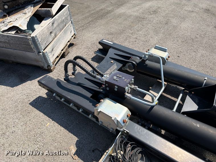 image for item EW5029 2020 Hyva 31-185-S hooklift bed