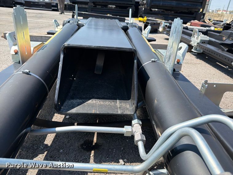 image for item EW5029 2020 Hyva 31-185-S hooklift bed