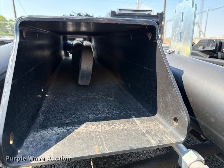 image for item EW5029 2020 Hyva 31-185-S hooklift bed