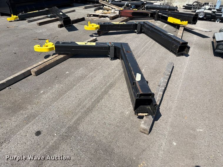 image for item EW5029 2020 Hyva 31-185-S hooklift bed