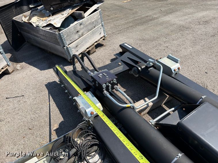 image for item EW5029 2020 Hyva 31-185-S hooklift bed