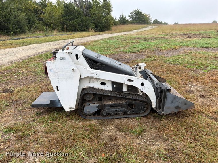 image for item EW5181 2004 Bobcat MT52 compact utility loader