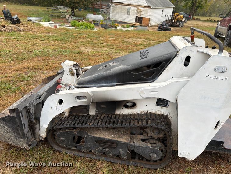image for item EW5181 2004 Bobcat MT52 compact utility loader