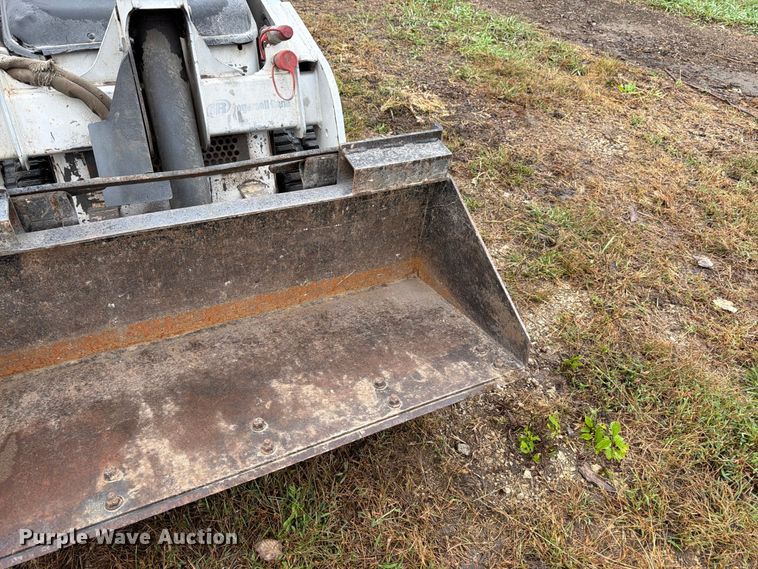 image for item EW5181 2004 Bobcat MT52 compact utility loader