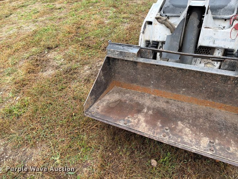 image for item EW5181 2004 Bobcat MT52 compact utility loader
