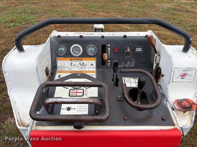 image for item EW5181 2004 Bobcat MT52 compact utility loader