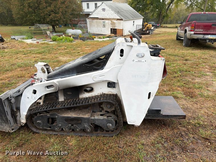 image for item EW5181 2004 Bobcat MT52 compact utility loader