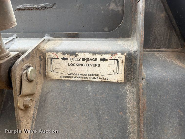 image for item EW5181 2004 Bobcat MT52 compact utility loader