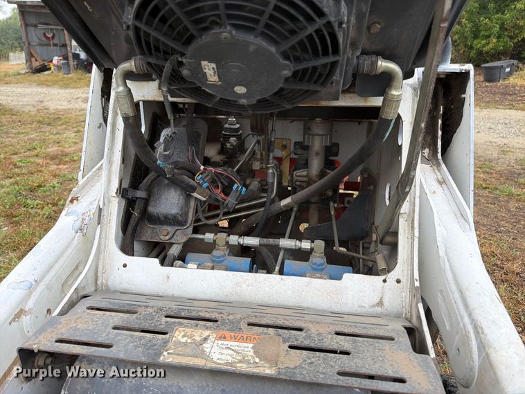 image for item EW5181 2004 Bobcat MT52 compact utility loader