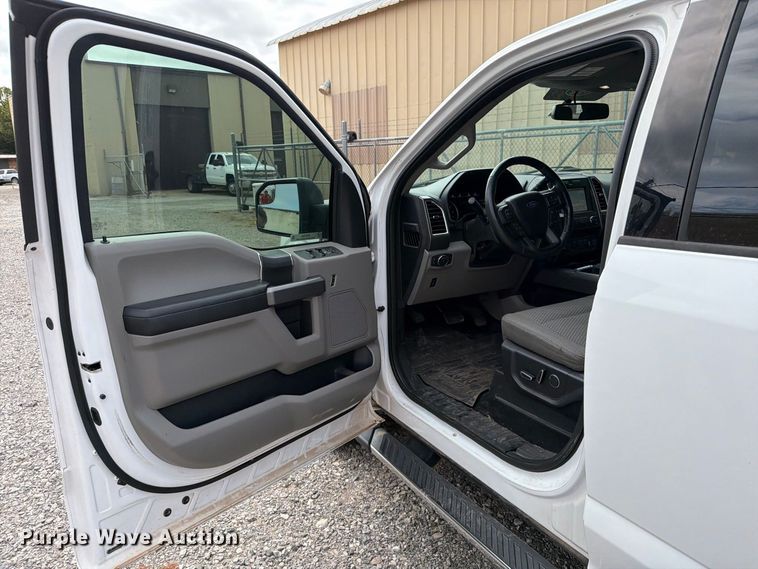 image for item EW7563 2017 Ford F150 Crew Cab pickup truck