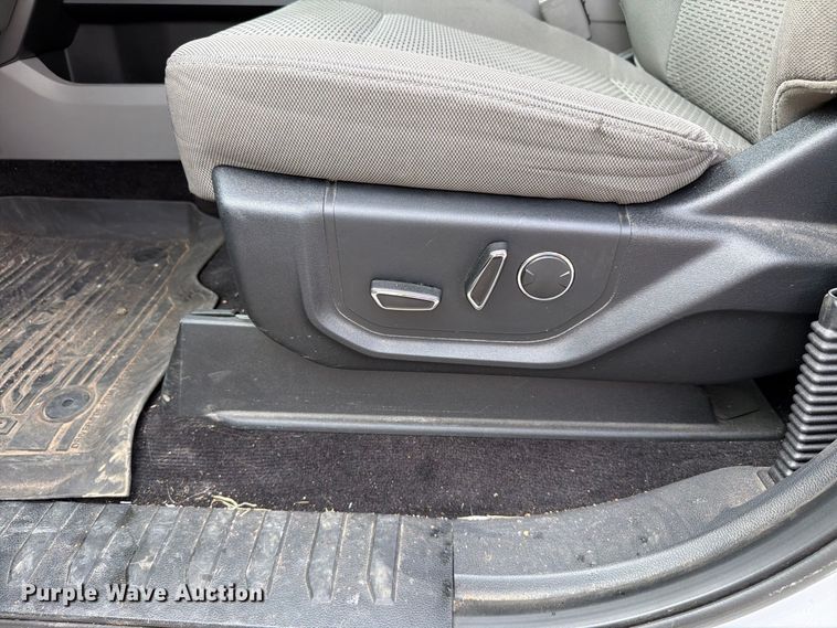 image for item EW7563 2017 Ford F150 Crew Cab pickup truck