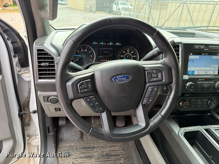 image for item EW7563 2017 Ford F150 Crew Cab pickup truck
